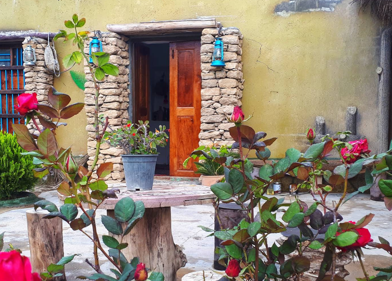 Nakhoda Ali Eco-Lodge, Bashī Village (Tangestan)